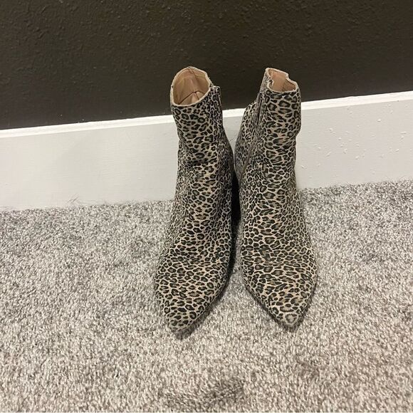Steve Madden Nix Leopard Animal Print Pointed Toe Ankle Booties - Picture 5 of 11